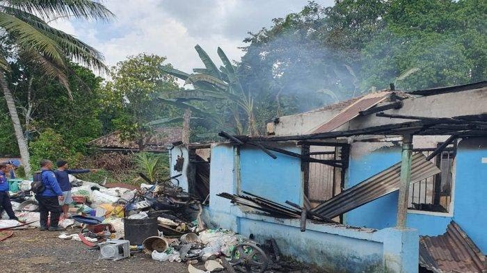 Tragis! Rumah Pengepul Rongsokan Ludes Terbakar, Uang Tunai Rp20 Juta Hangus Bersama Impian Keluarga