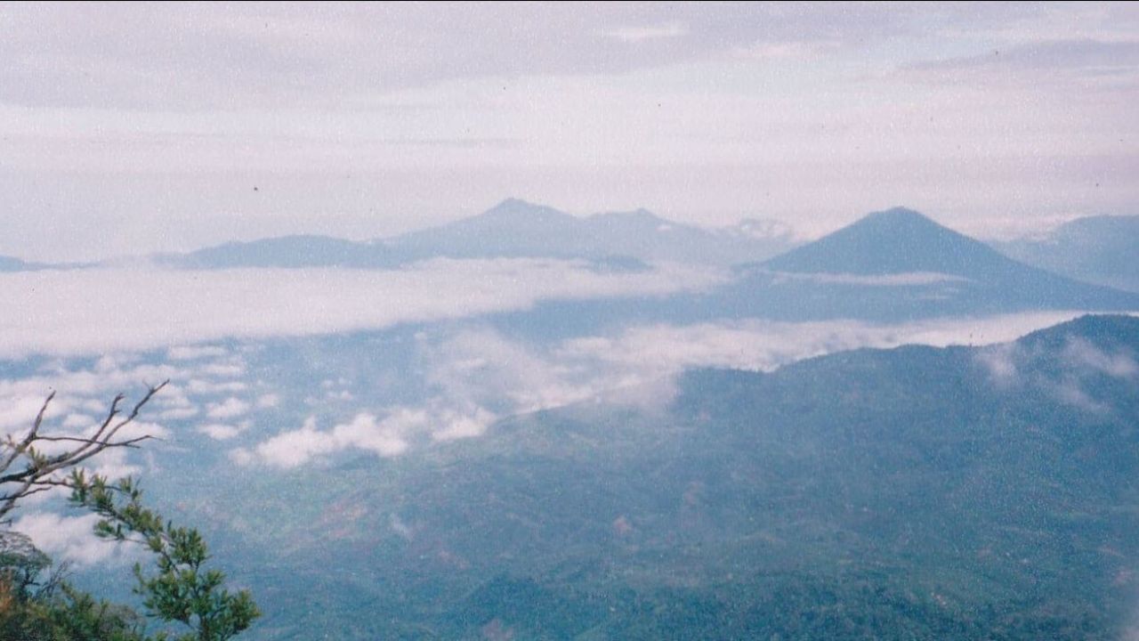 Gunung Rajabasa Tawarkan Keindahan Alam yang Megah, Tempat Sakral Bisa Berkomunikasi Dengan Leluhur