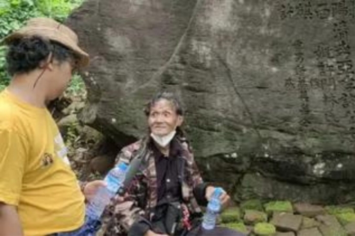 Situs Batu Tulis Gunung Singkil di Cirebon: Misteri Keunikan dan Kemiripan dengan Gunung Padang Cianjur