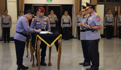 Kapolri Lantik Kapolda Baru dan Resmikan Dua Posisi Penting di Mabes Polri