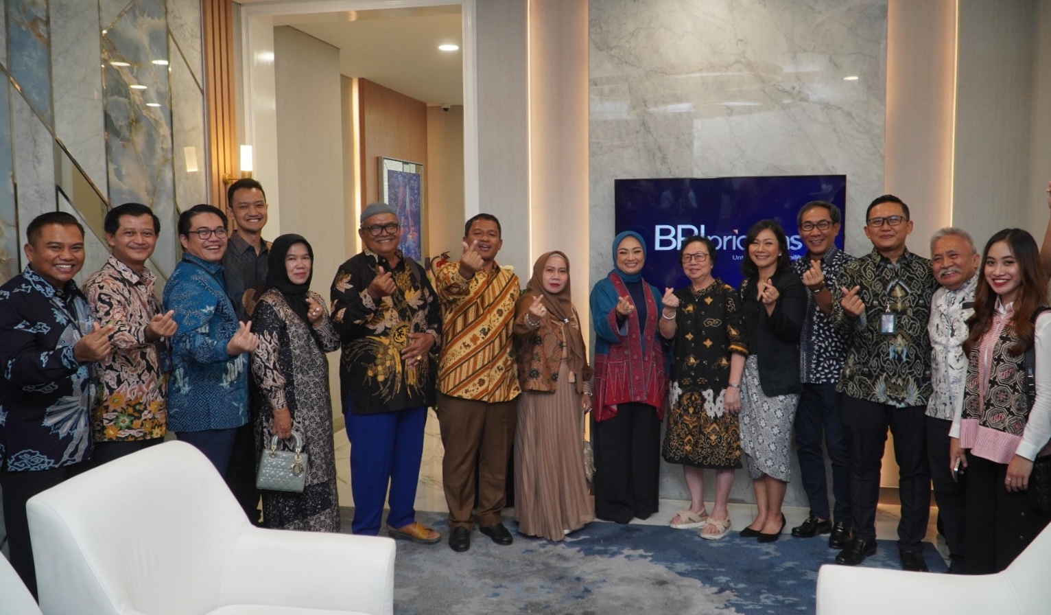 BRI Resmikan Sentra Layanan Prioritas di Cirebon, Kini Miliki 43 Lokasi Layanan Premium di Seluruh Indonesia