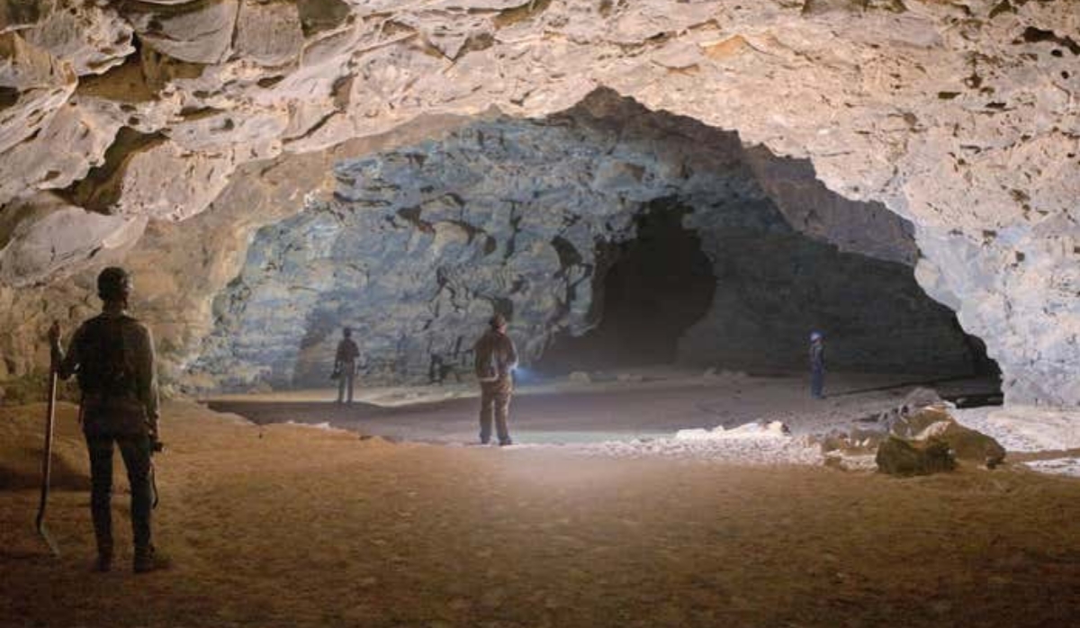 Arkeolog Temukan Bukti Manusia Tinggal dalam Terowongan Lava di Arab Saudi