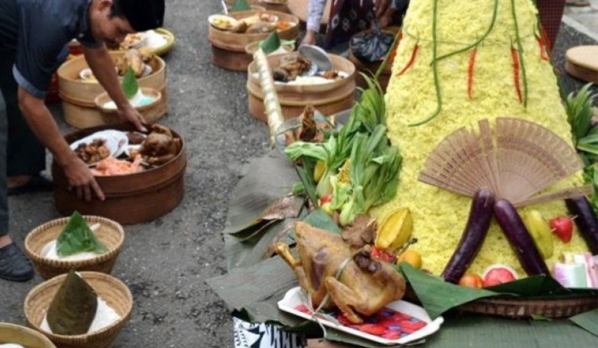 Mengulik Tradisi Peutroen Aneuk: Melestarikan Kearifan Lokal dalam Upacara Menginjak Tanah Pertama Kali