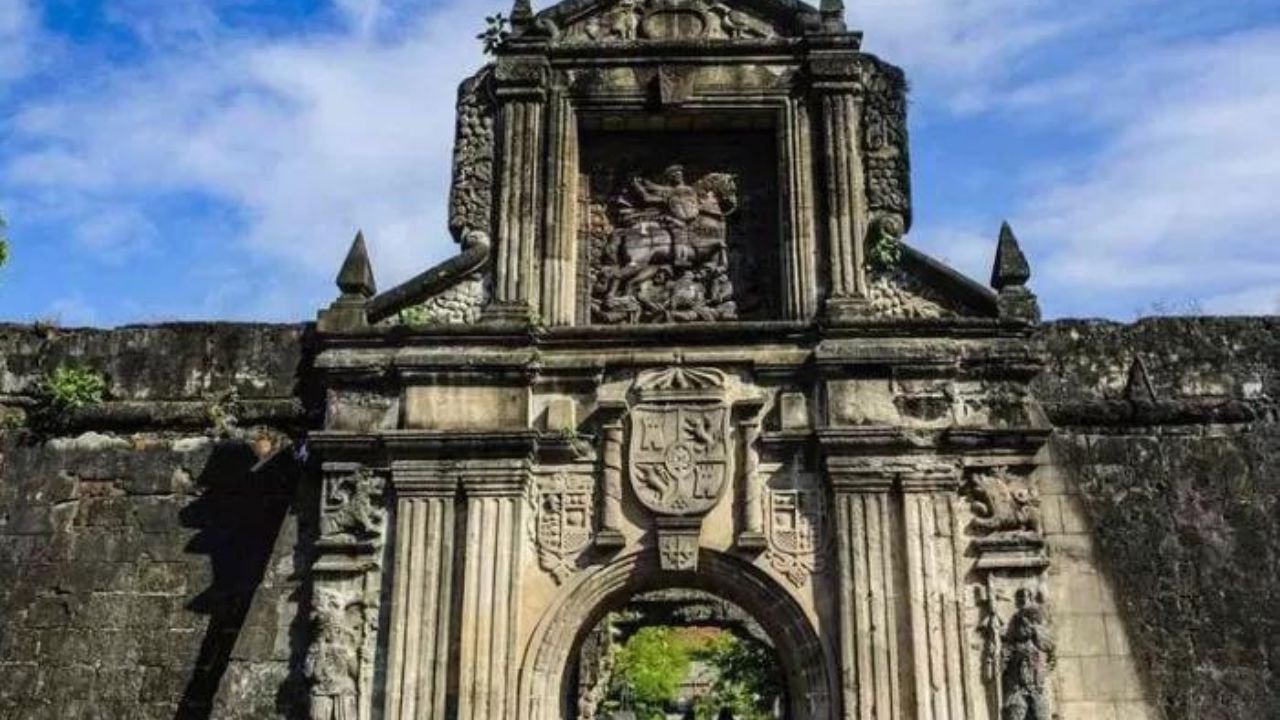 Fort Santiago: Benteng Bersejarah yang Dipenuhi Cerita Tragis dan Penampakan Gaib