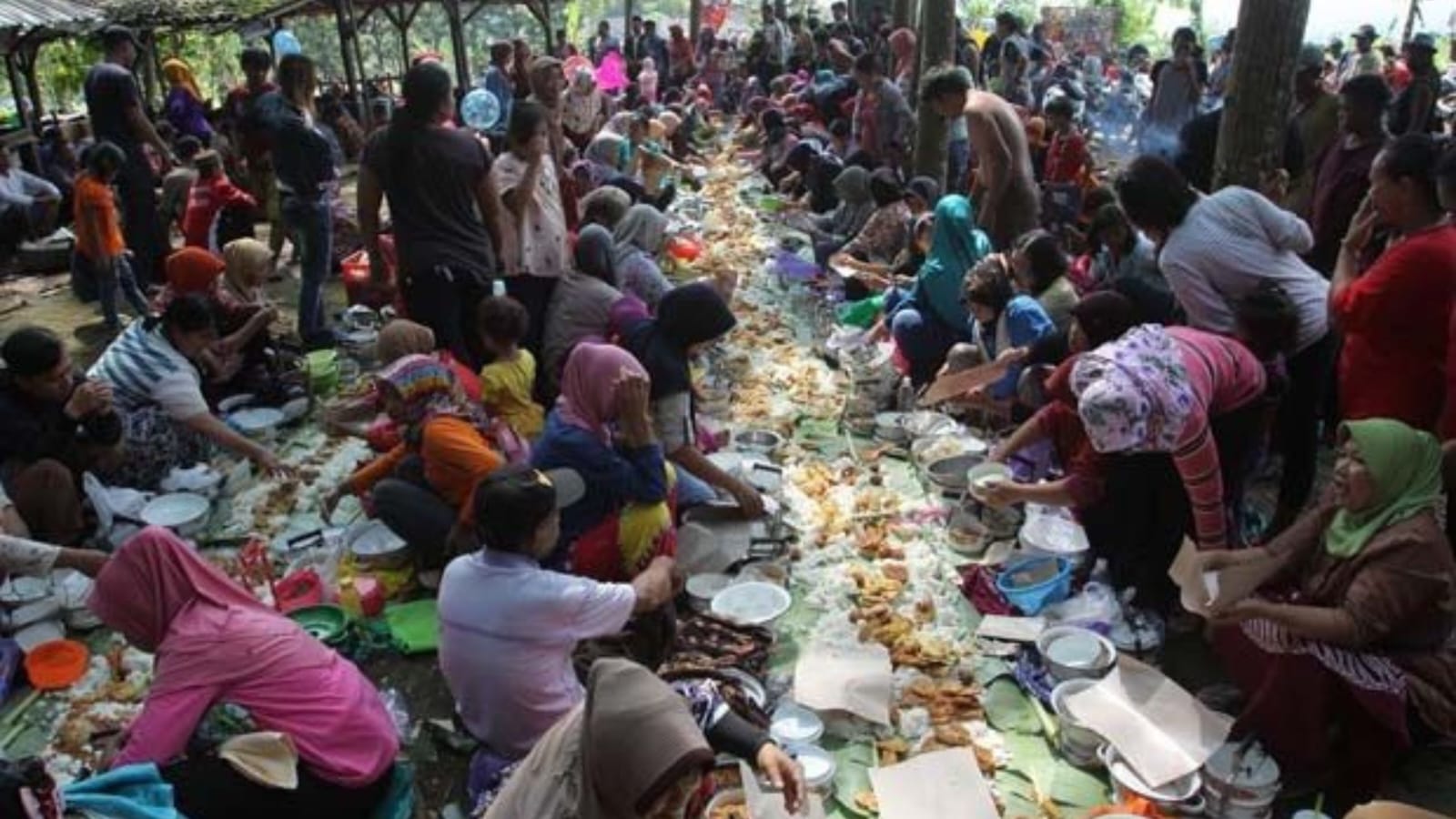 Sedekah Bumi, Ekspresi Syukur dan Kebersamaan dalam Tradisi Adat Budaya yang Berharga