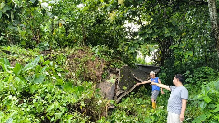 Puluhan Rumah di Desa Muara Siban Terancam Longsor Akibat Tanah Bergerak