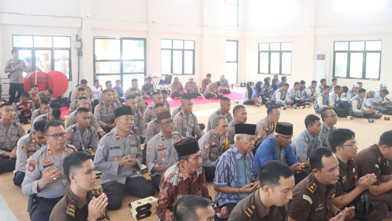 Doa Bersama Polres Empat Lawang untuk Pemilihan Serentak 2024 yang Damai dan Kondusif