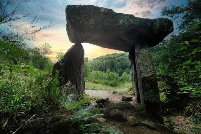 Jejak Misteri Batu Megalith di Jawa Timur, Makna dan Asal Usul yang Belum Terungkap