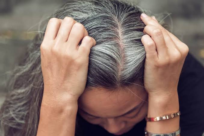 Rambut Uban Jadi Model Rambut Kekinian, Kok Bisa Yah?