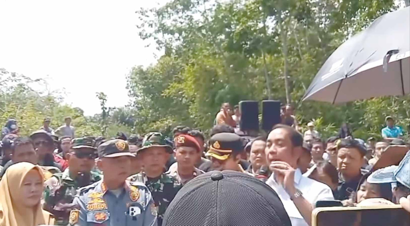 Fauzi Amro Temui Warga Demo di Muratara, Prihatin 50 Desa Terdampak Pencemaran Sungai Diduga Bermerkuri