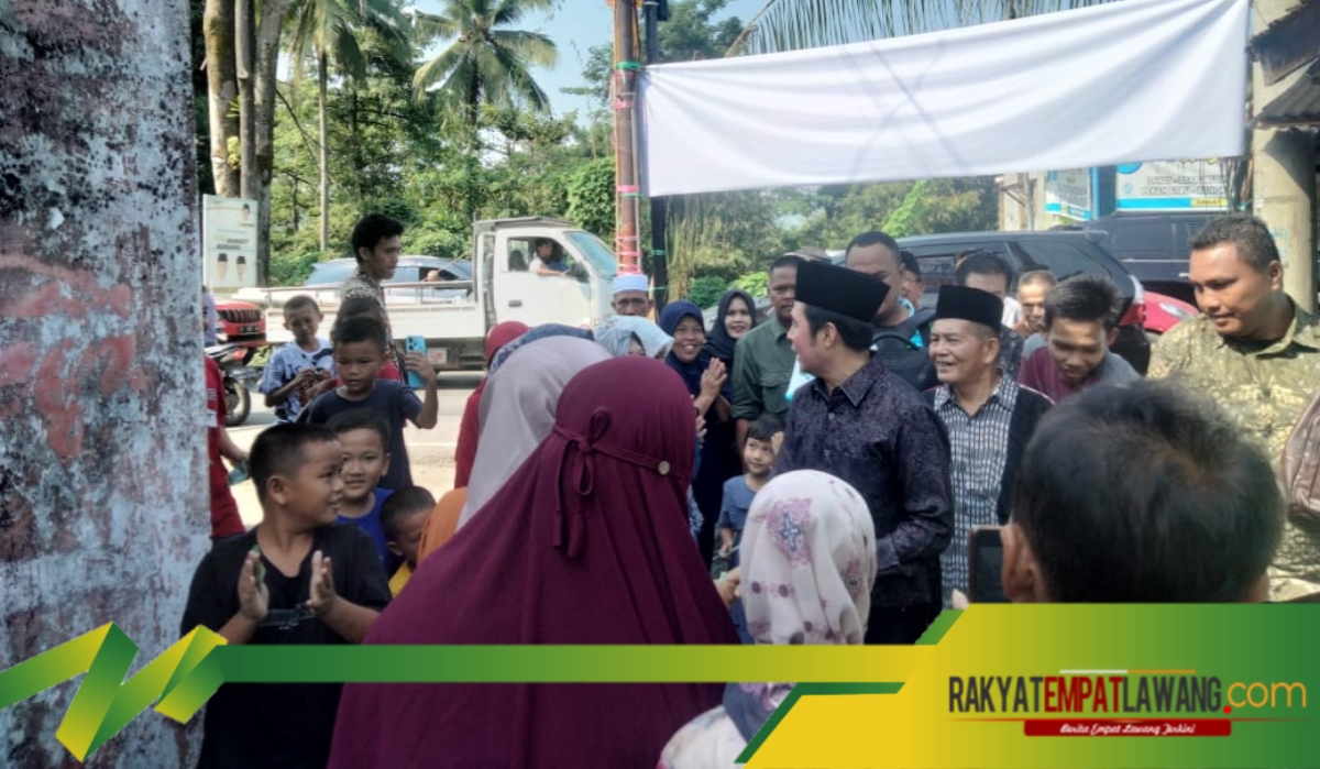 Yulius Maulana Hadiri Pernikahan di Kabupaten Lahat, Disambut Tarian Rairai Emak-Emak Sukaratu