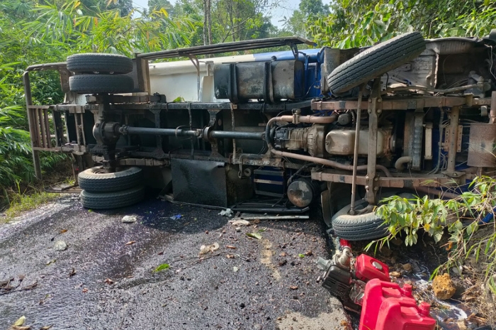 Mobil Tanki Solar non Subsidi Terguling di Lahat Selatan