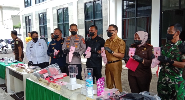 Bersama Forkopimda, Lapas Empat Lawang Ikut Pemusnahan Barang Bukti Perkara Inkracht 2025