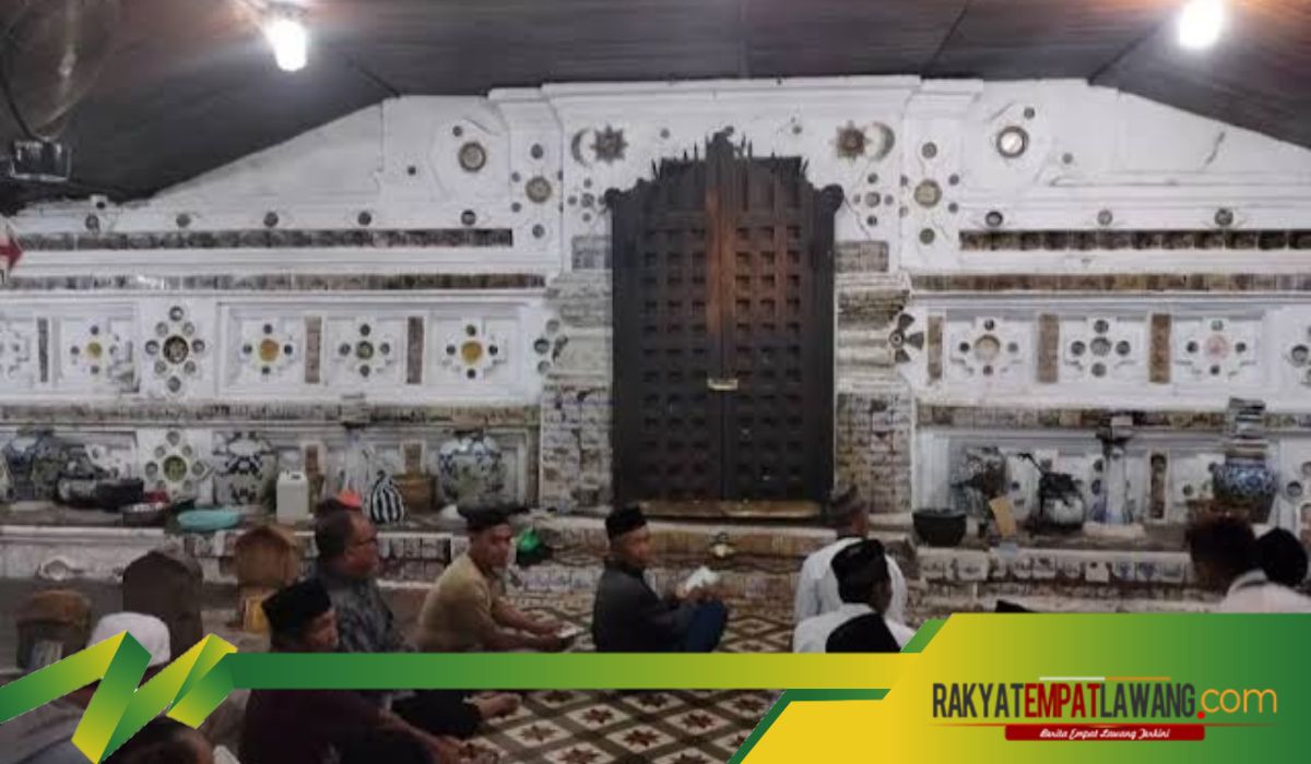 Misteri dan Keagungan Makam Sunan Gunung Jati di Cirebon