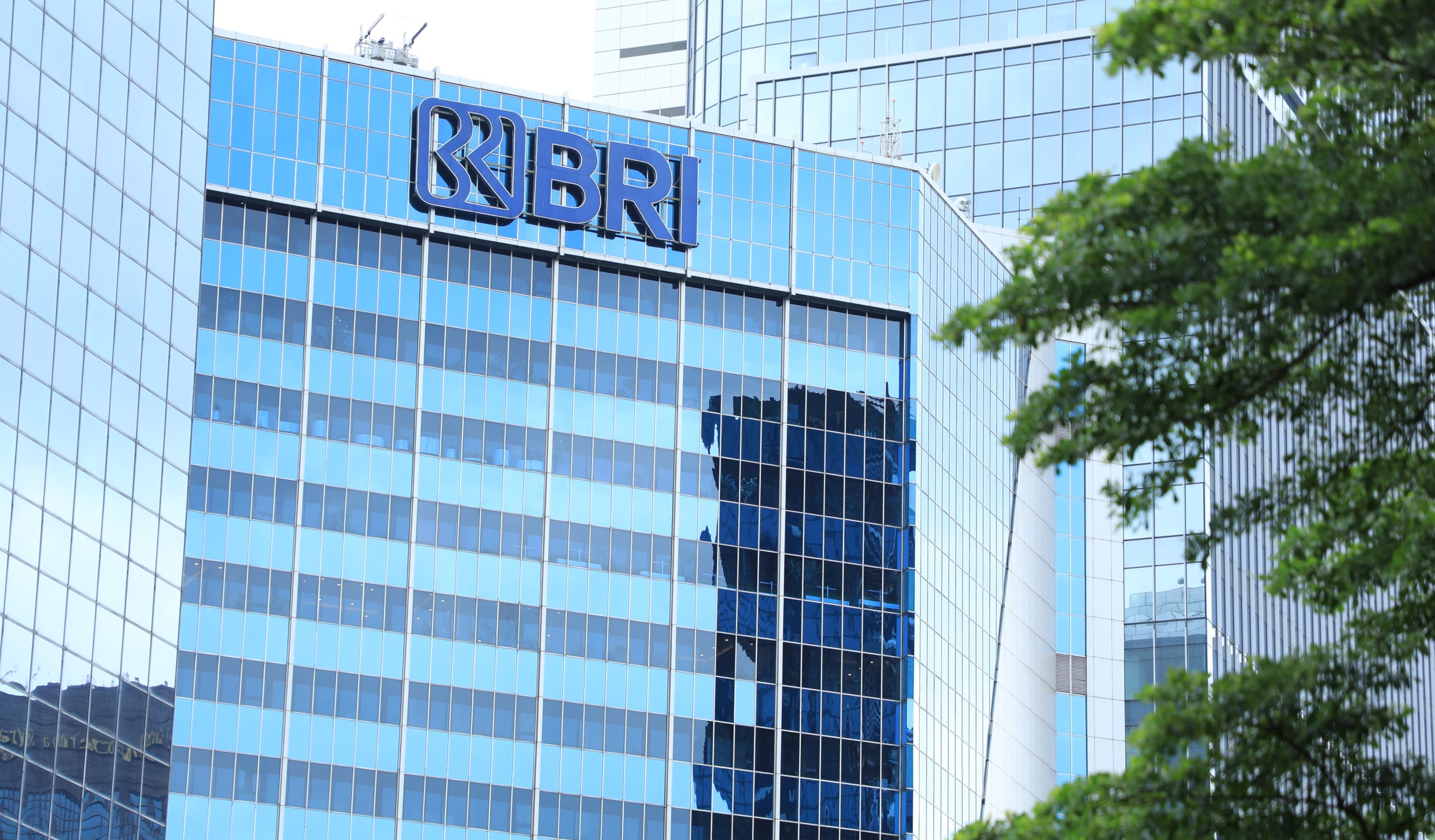 Kelas Dunia! BRI Jadi Perusahaan Publik Terbesar di Indonesia versi Forbes Global 2000 Tahun 2025