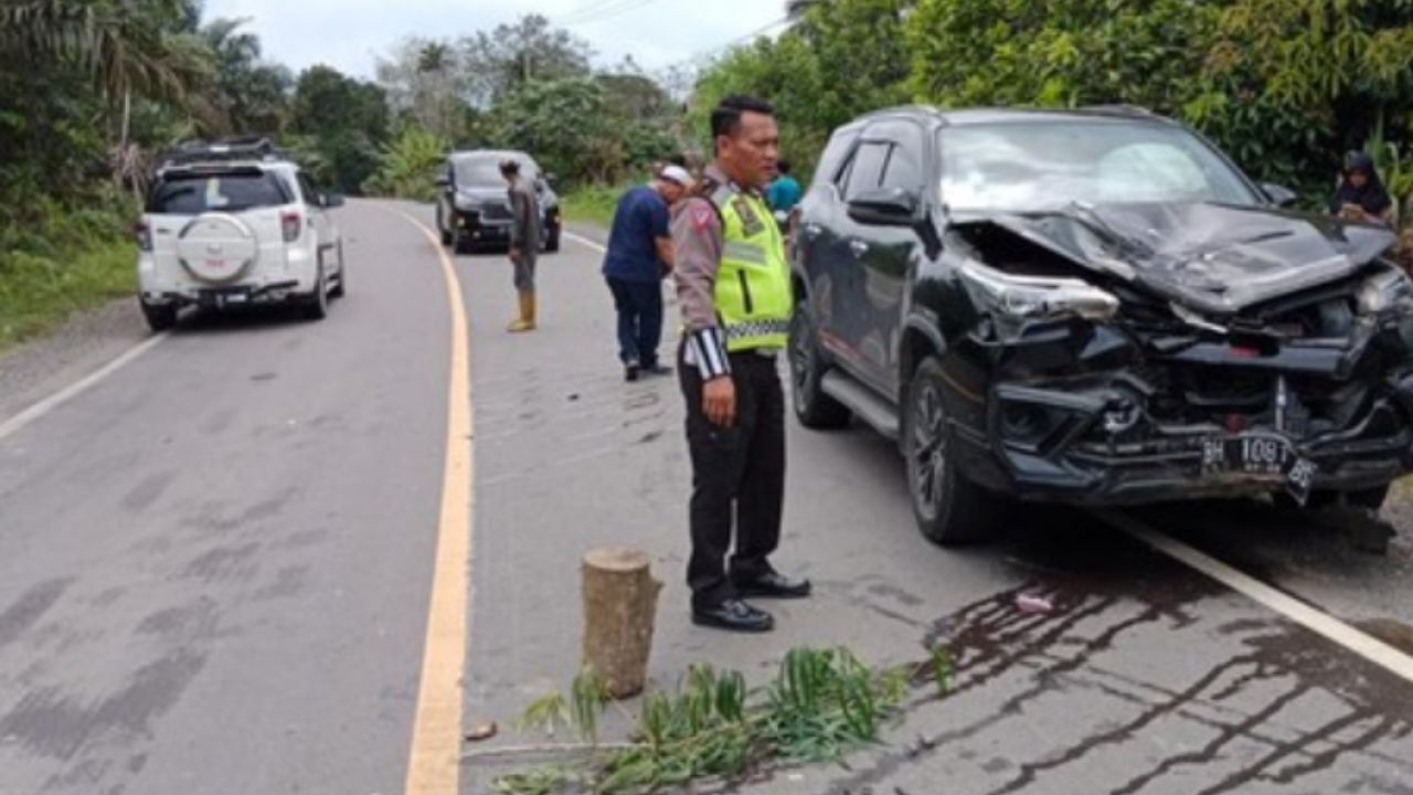 Mobil Waka DPRD Kecelakaan di Jambi, Satu Tewas