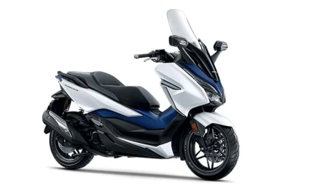 Honda Forza 250 2026 Resmi Meluncur dengan Windshield Elektrik dan Bagasi 48 Liter