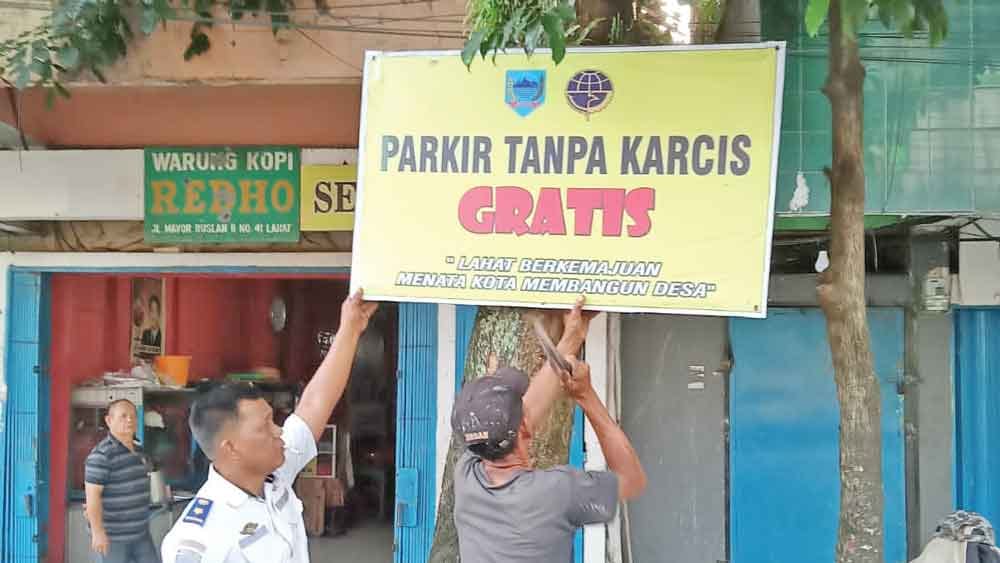 Dishub Lahat Terapkan Aturan: Parkir Tanpa Karcis = Gratis