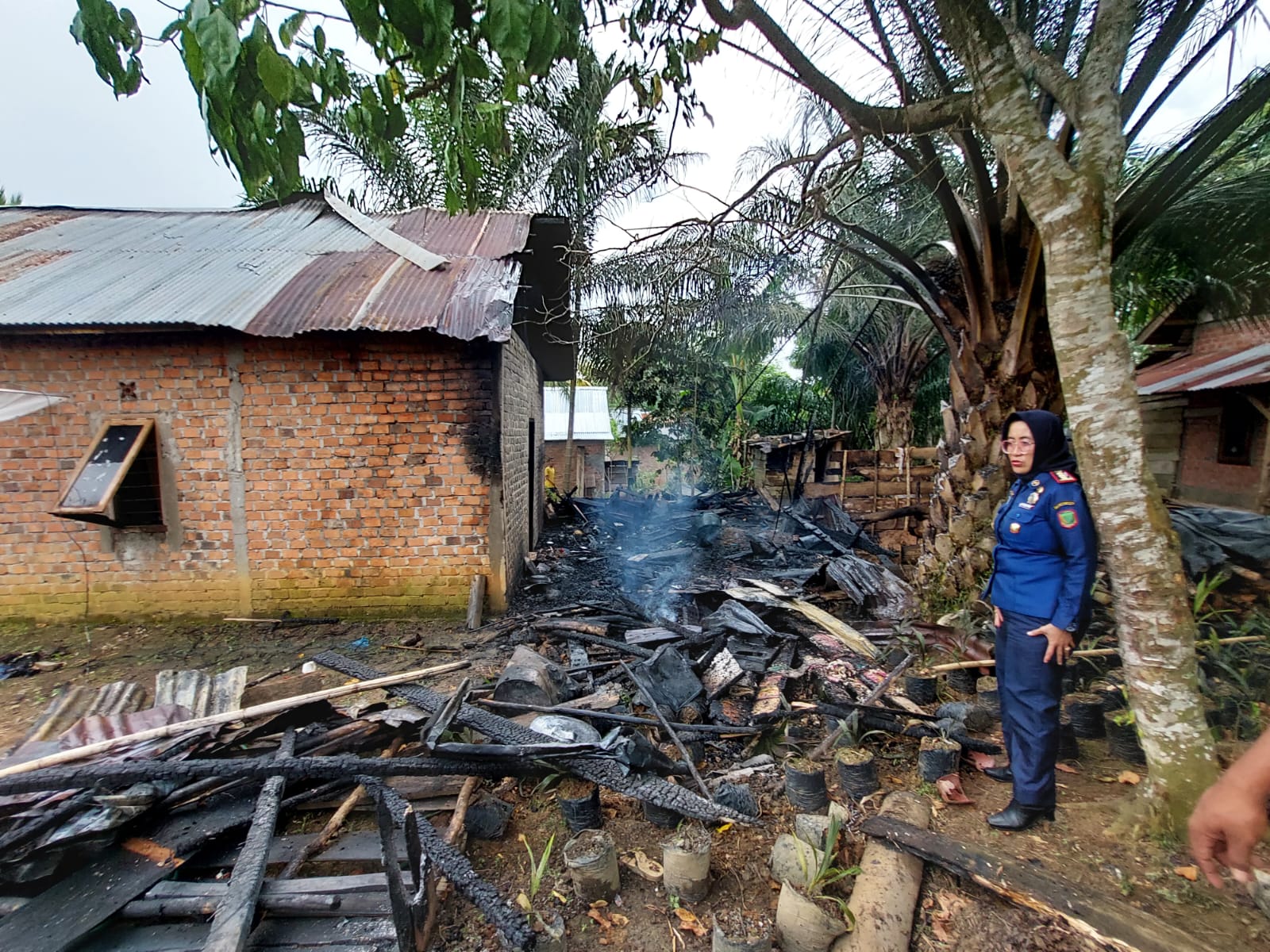 Ditinggal Upahan Nebas, Rumah Yusdi Terbakar