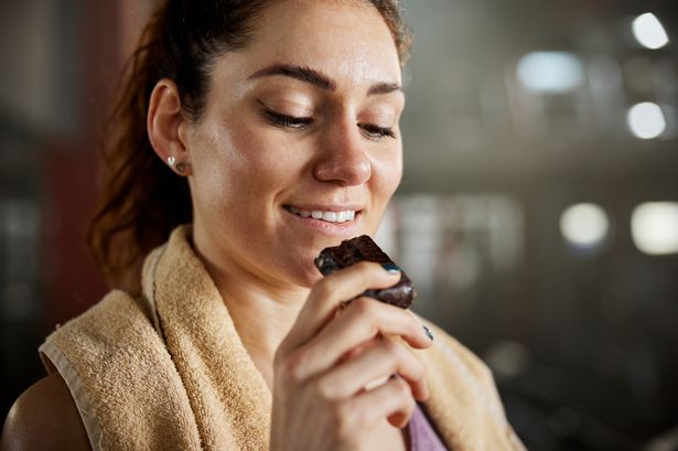 Makan Cokelat Hitam Setiap Hari Bisa Kurangi Risiko Diabetes Hingga 21 Persen!