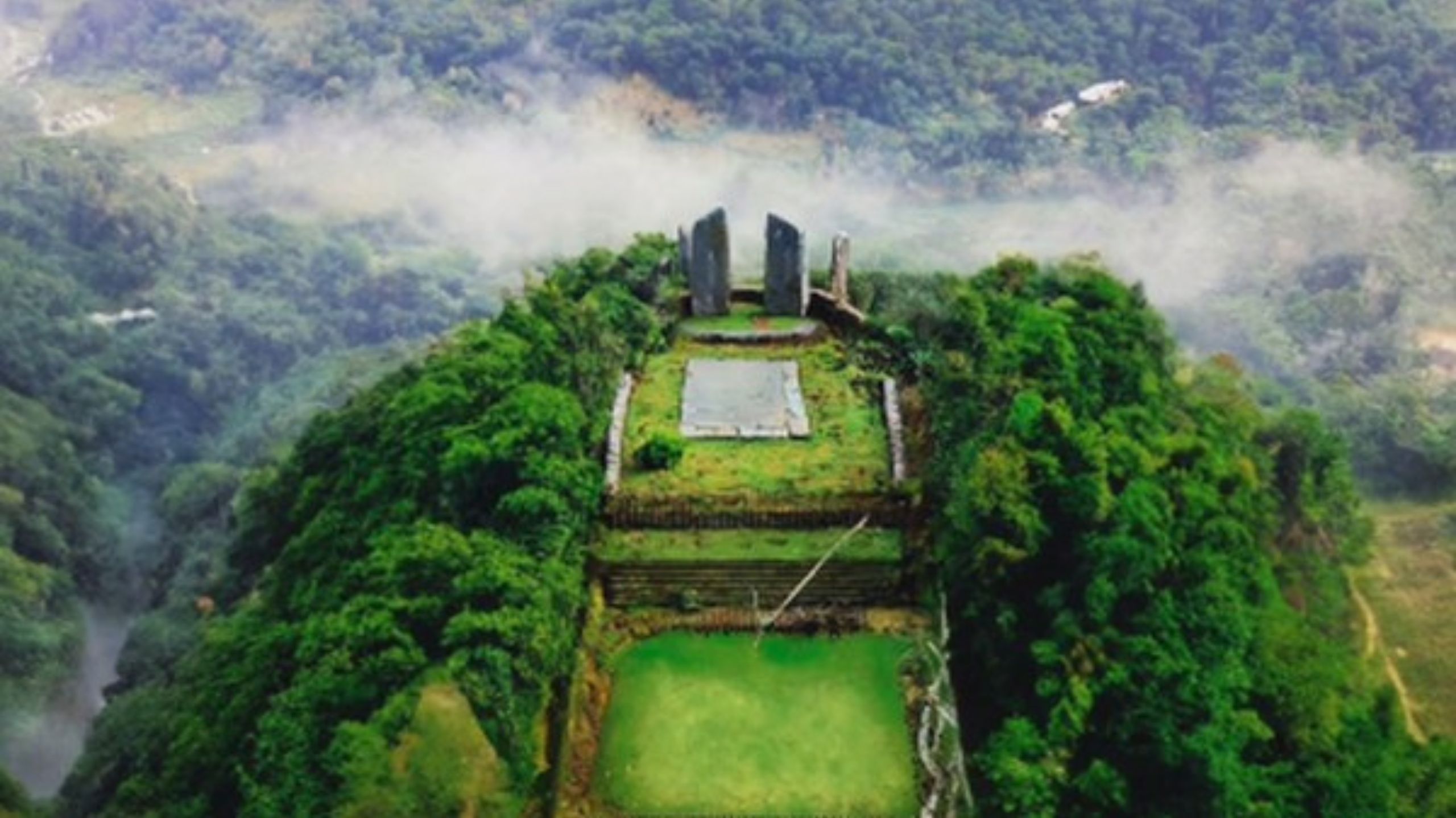 Misteri Bahtera Nabi Nuh, Gunung Padang, Bukan Piramida Mesir, Ada Konstruksi Bentuk Piring Raksasa