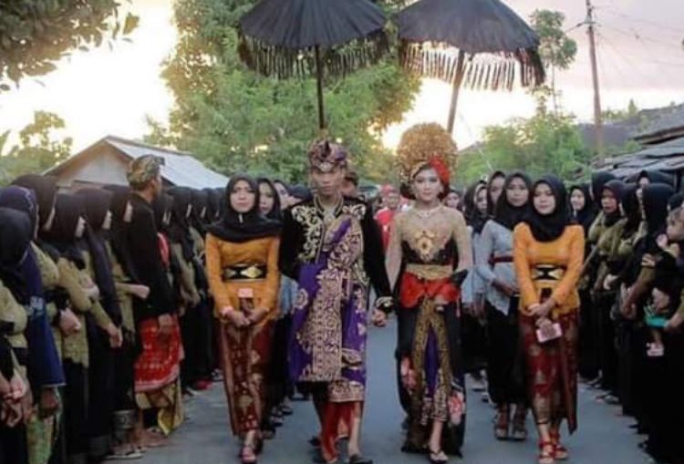 Mengintip Tradisi 'Kawin Culik' Suku Sasak Sade di Lombok yang Masih Langgeng