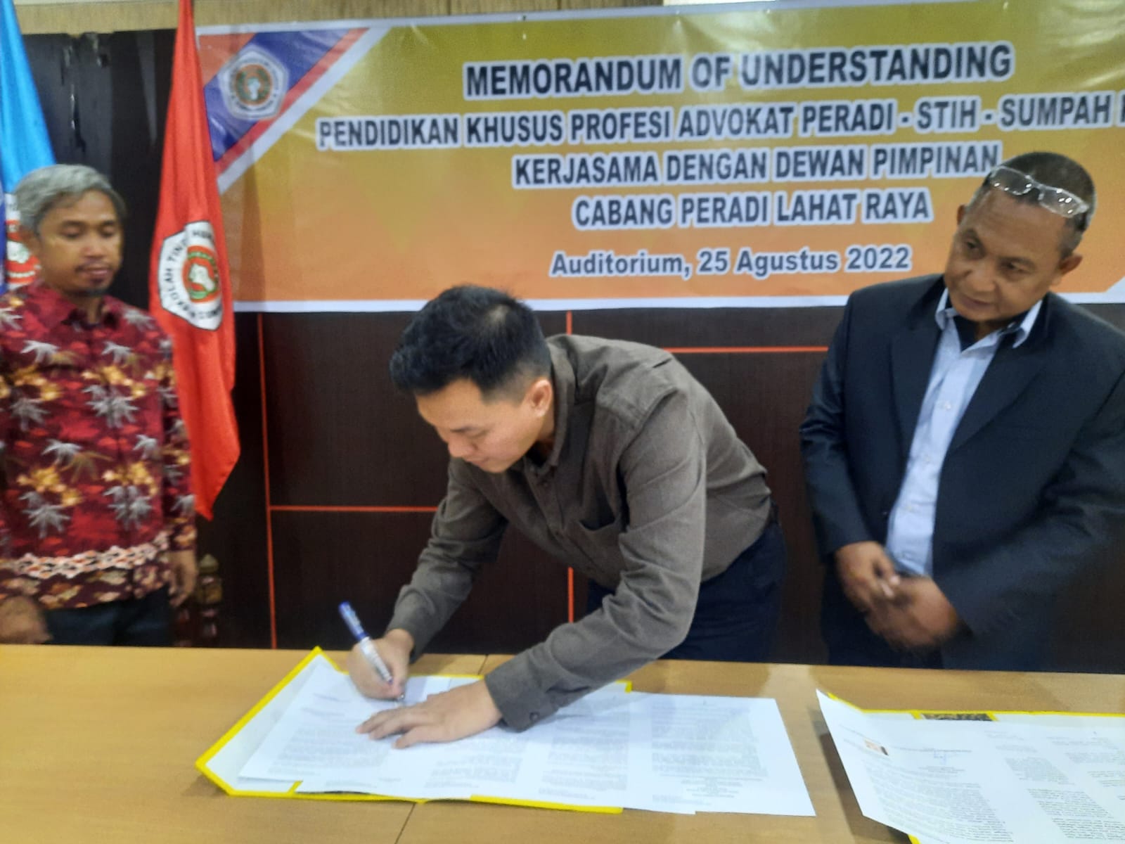 DPC Peradi Lahat Raya Jalin MoU dengan STIHPADA Palembang