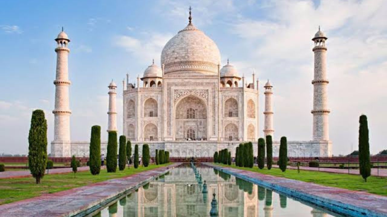Taj Mahal: Keindahan yang Dilindungi di Agra, India