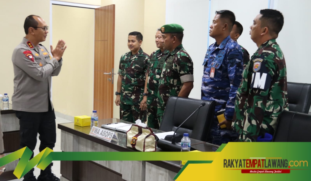 Kapolda Sumsel Pimpin Rapat Konsolidasi Pengamanan TPS dan Sispamkota TNI-Polri