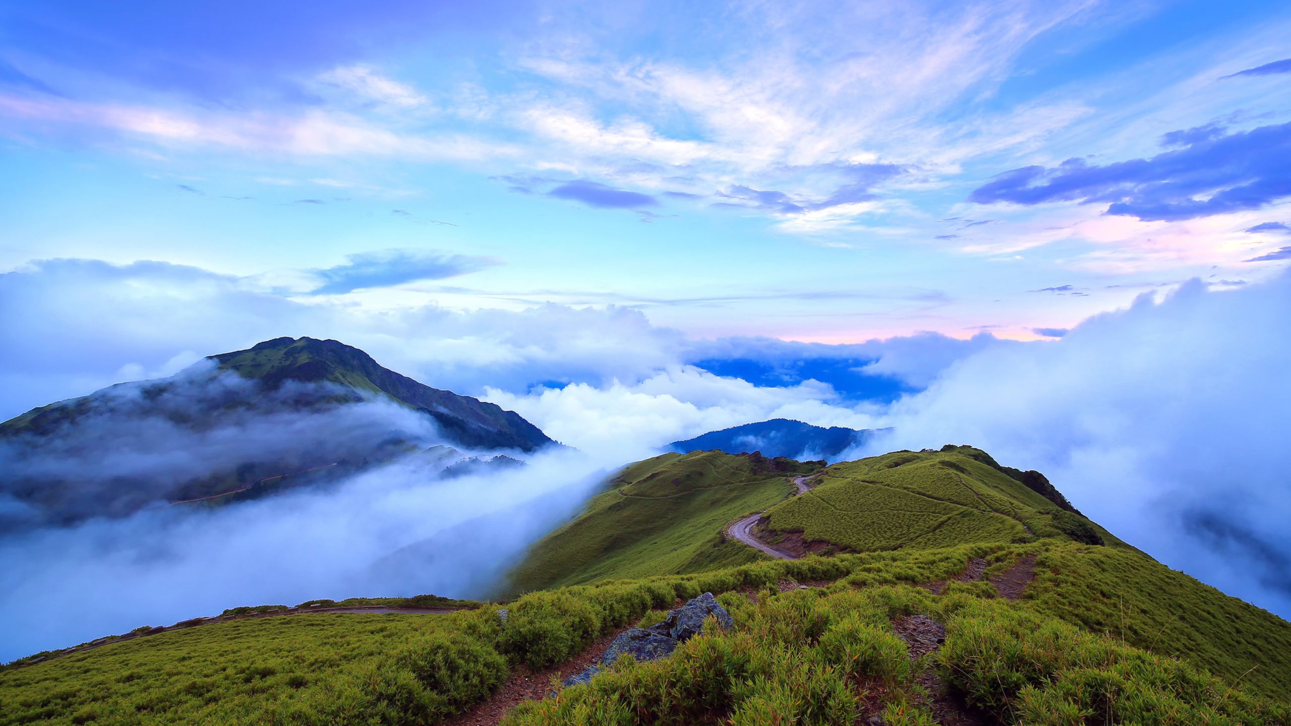 Misteri Gunung Jabal Qaf, Gunung Terbesar, Induk Semua Gunung di Dunia, terbuat dari Zamrud Hijau