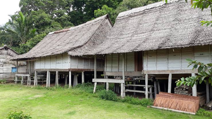 Wajib Diketahui, Ini Tempat Sakral dan Penuh Misteri Keajaiban Gua Hatusaka di Maluku