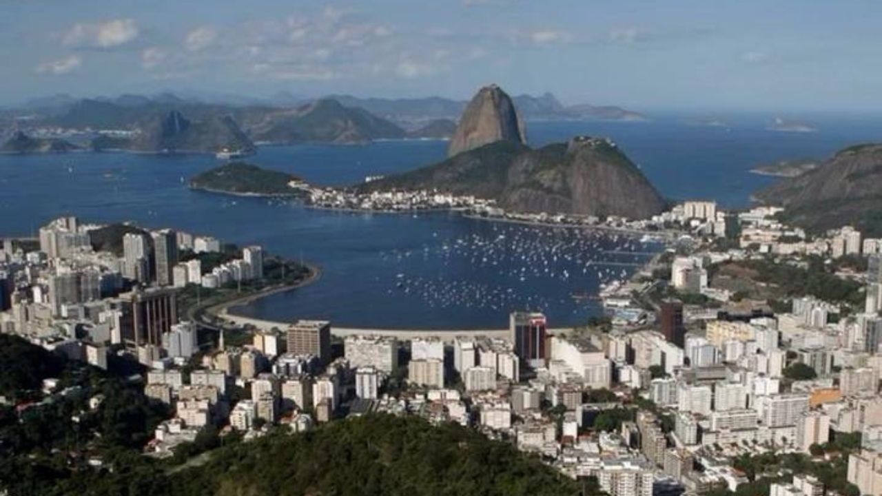 Telegraph Rock: Sensasi Ekstrem dan Pesona Alam Rio yang Tak Tergantikan