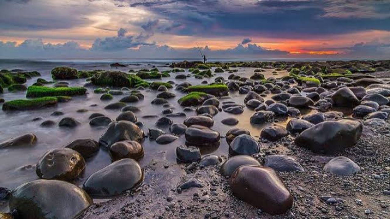 Pantai Yeh Leh: Oase Ketenangan di Tengah Hingar-bingar Wisata Bali