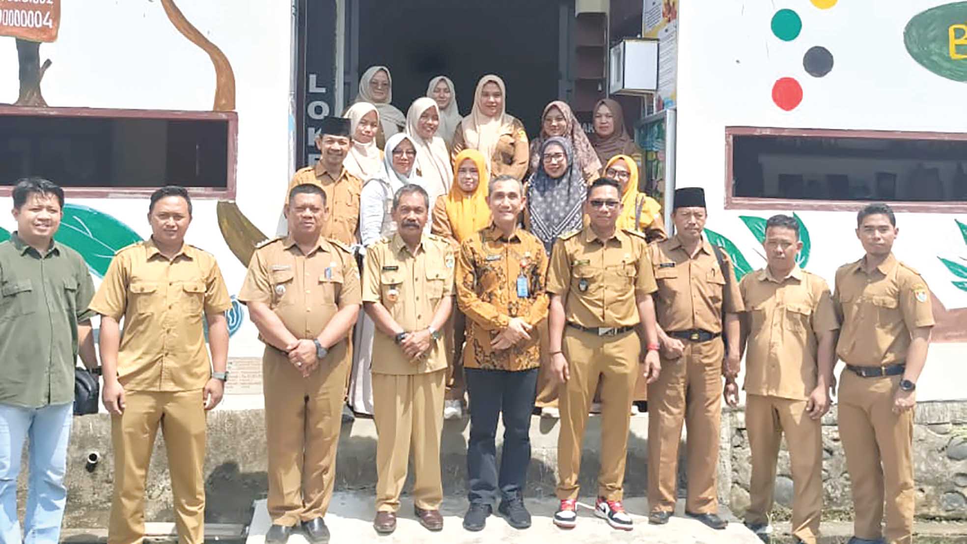 Perpustakaan Desa M Siti Harjo Musi Rawas Disambangi Kepala Dispuarsip Sumsel, Dorong Literasi