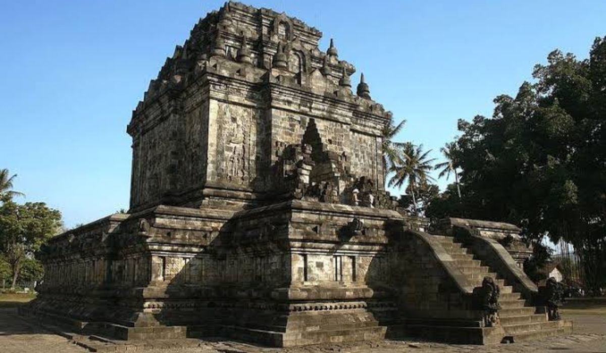 Candi Mendut: Peninggalan Megah dari Zaman Buddha