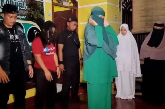 Video Shalat Nyeleneh Hebohkan Warganet