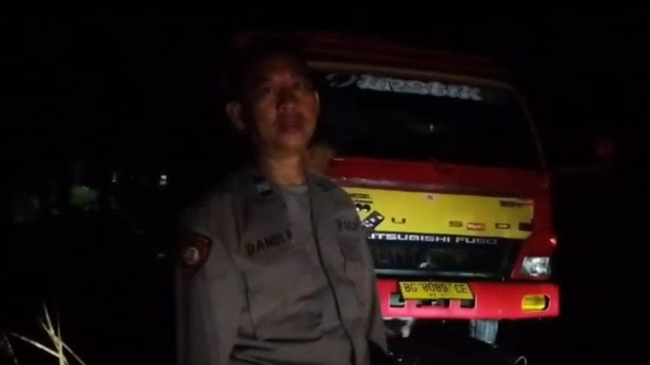 Truk Terperosok di Jembatan Besi! Jalur Mura-Pali Lumpuh, Pengendara Wajib Tahu Alternatifnya!