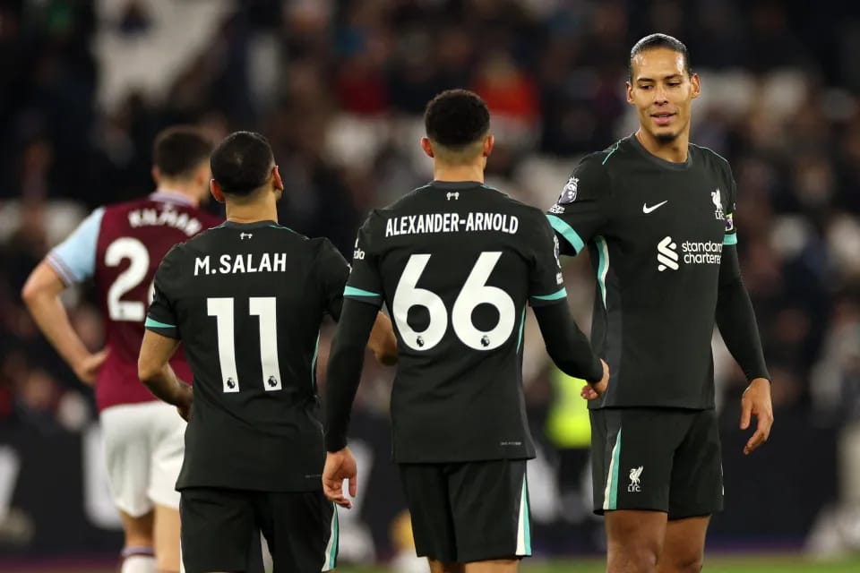 Salah, Trent dan Van Dijk Bisa Tinggalkan Liverpool Musim Panas Ini!