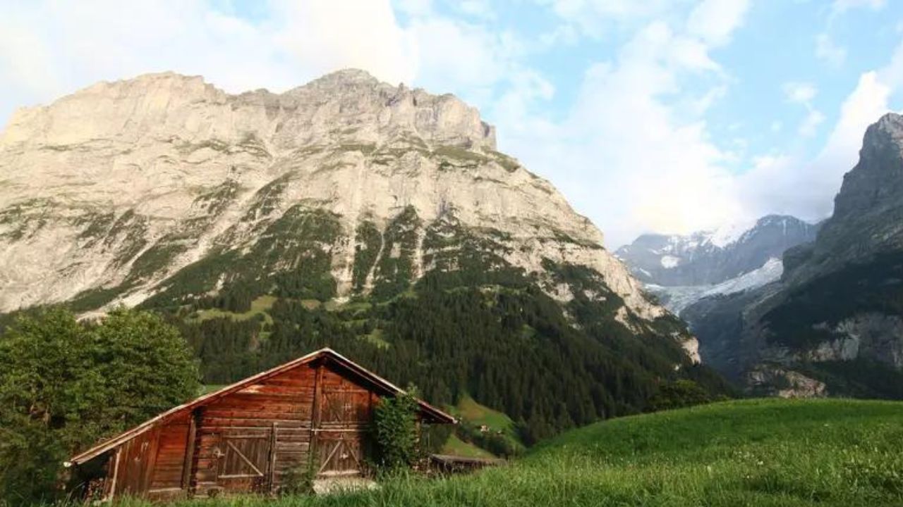 Gunung Eiger, Tantangan dan Keindahan di Pegunungan Alpen Swiss