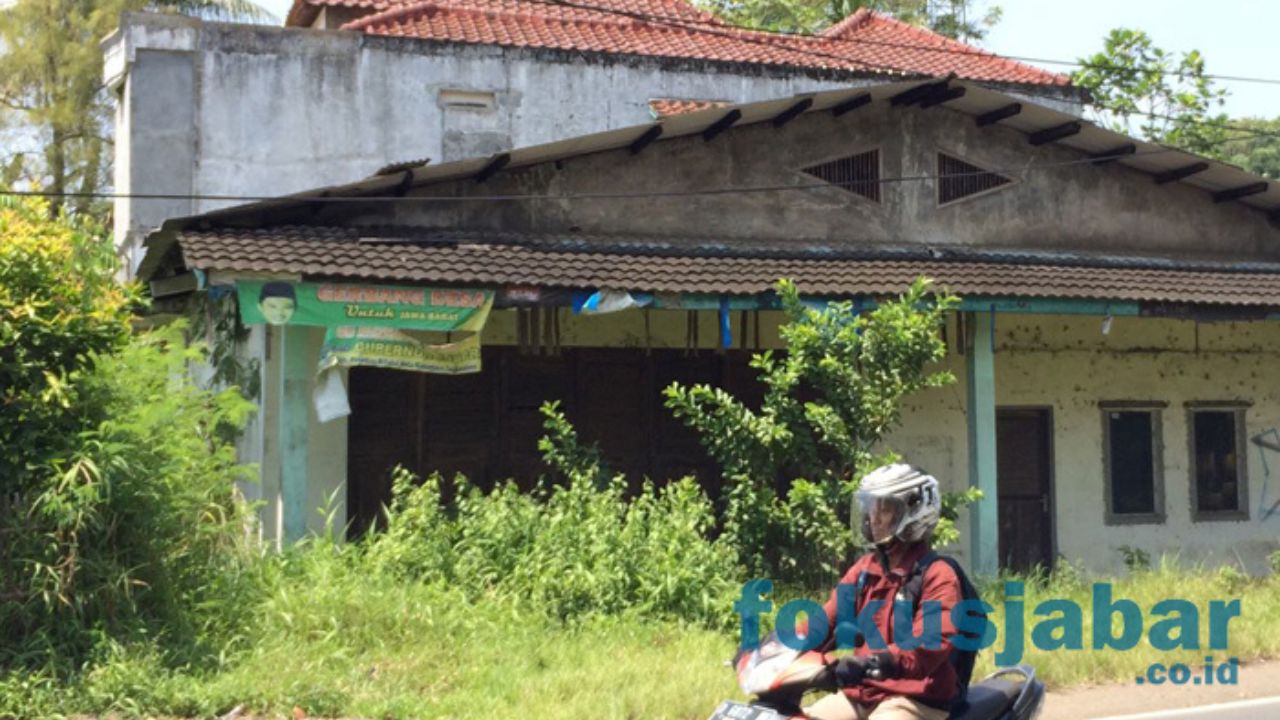 Rumah Tingkat Desa Karangkamulyan: Misteri di Balik Kegelapan