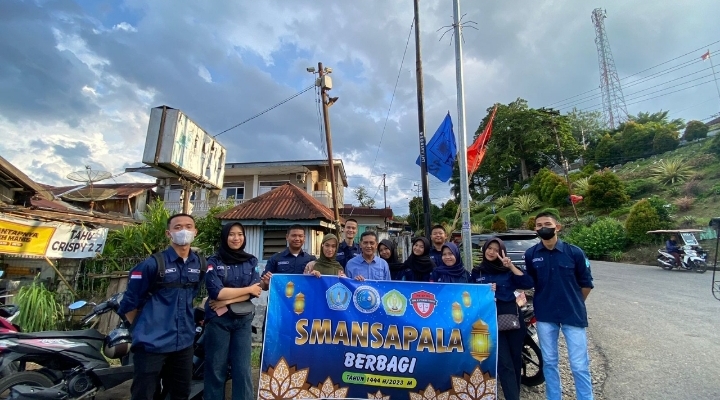 Siswa SMA 1 Empat Lawang Berbagi Kebaikan Melalui 