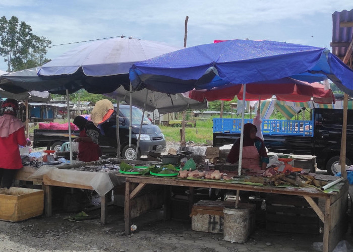 Harga Daging Ayam di Pasar Pulau Mas Empat Lawang Naik Lagi, Tembus Rp 38 Ribu per Kilogram