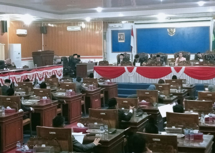 Seluruh Fraksi DPRD Empat Lawang Setujui Raperda Perubahan APBD 2025