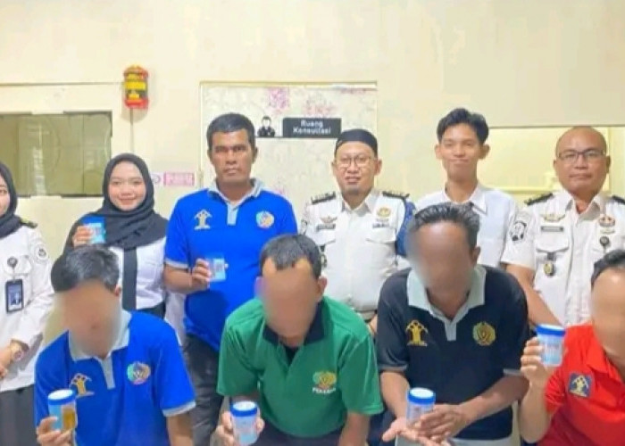 Perkuat Komitmen Bersih Narkoba, Lapas Kelas IIB Empat Lawang Gelar Tes Urine Rutin Pegawai dan Warga Binaan