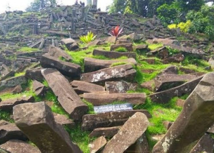 Gunung Padang di Jawa Barat: Mengungkap Misteri Konstruksi Manusia Masa Lalu
