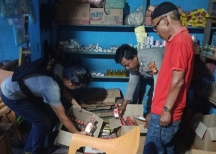 Ops Pekat Musi 2026, Polsek Lintang Kanan Sita 96 Botol Miras Mension House di Desa Babatan