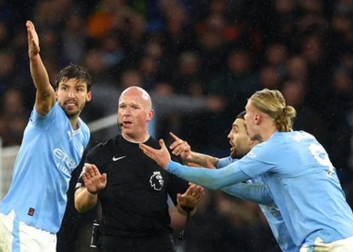 Keputusan Wasit Simon Hooper di Laga Man City vs Tottenham Jadi Kontroversi