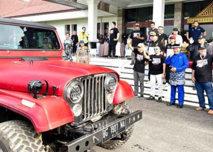 Puluhan Jeep Willys, CJ, Cherokee, dan Rubicon Berjejer di Halaman Griya Agung Palembang