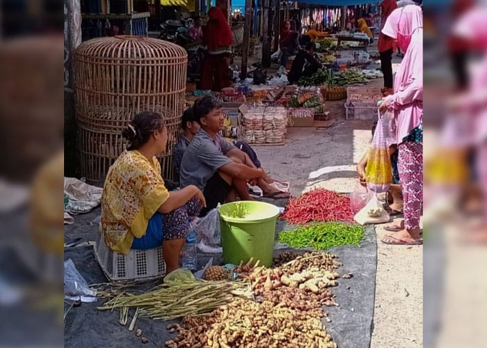 Menjelang Idul Adha, Harga Bumbu Dapur di Pasar Kalangan Ngulak Masih Stabil