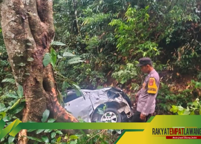 Hendak Antar ODGJ Mobil Dinas Dinkes Empat Lawang Alami Kecelakaan di Liku Sembilan Bengkulu